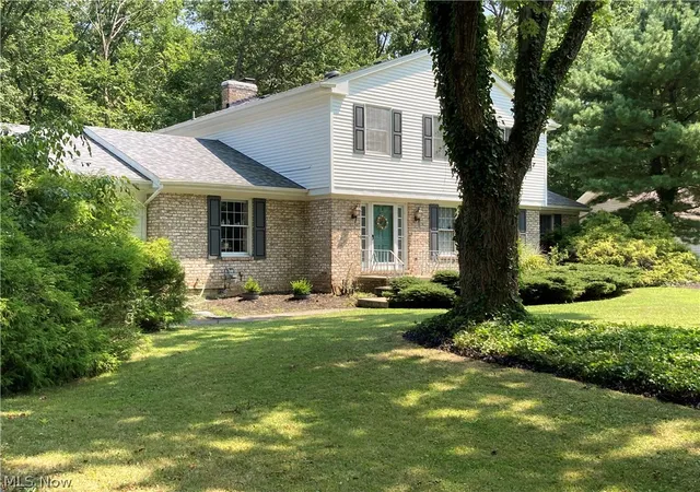1st image of 553 N Briarcliff Dr, Canfield, OH 44406 | MLS# 5218244