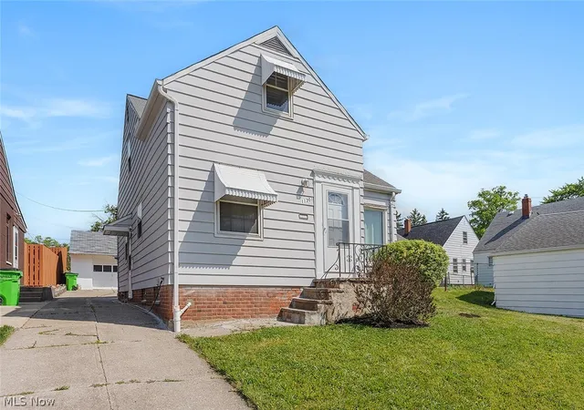 Homes for sale in Garfield Heights, OH | 11301 Mountview Ave, Garfield Heights, OH 44125 | MLS# 5216668