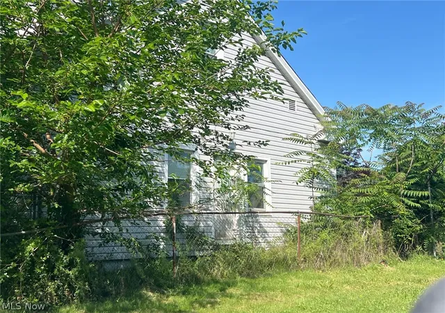 3rd image of 415 S 3Rd St, Martins Ferry, OH 43935 | MLS# 5218567