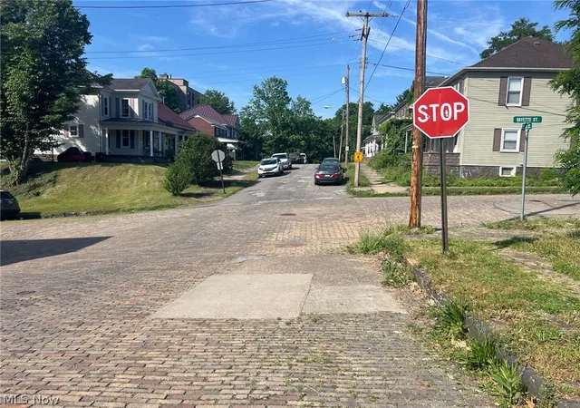 4th image of 415 S 3Rd St, Martins Ferry, OH 43935 | MLS# 5218567