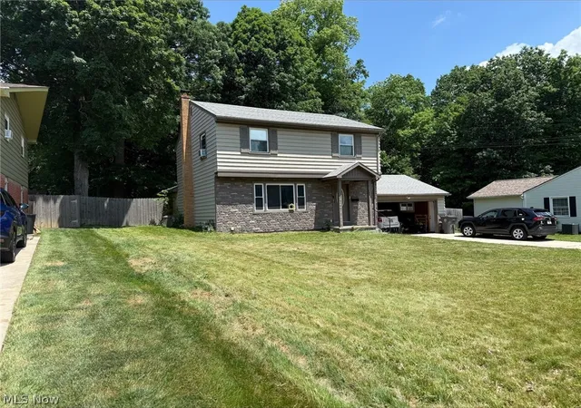 Photo 1 of Sale Pending at 3330 Kingston Ln, Youngstown, OH 44511 | MLS# 5218569 | Listing updated on 2026-07-23