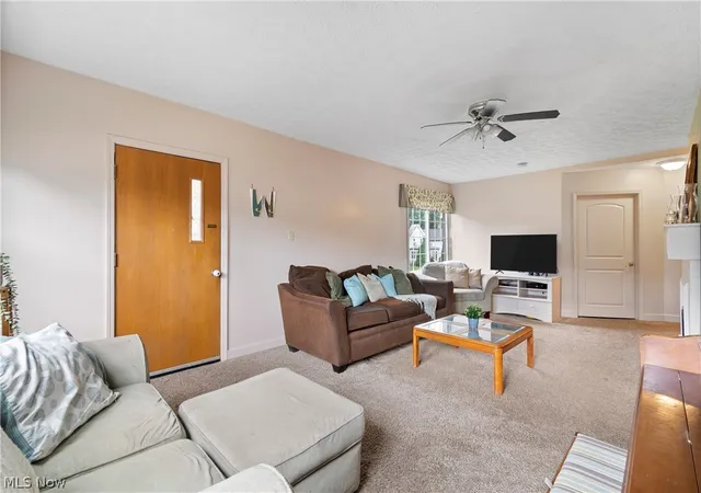 4th image of 206 Bachtel St Se, North Canton, OH 44720 | MLS# 5218329