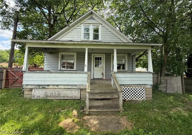 1st image of 1536 Hiram Ave, Niles, OH 44446 | MLS# 5218580