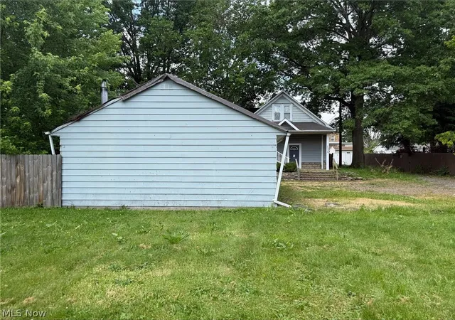 2nd image of 1536 Hiram Ave, Niles, OH 44446 | MLS# 5218580