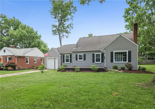 Homes for sale in Alliance, OH | 1042 Kingsway St, Alliance, OH 44601 | MLS# 5218550