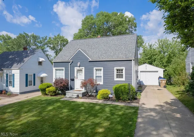 Homes for sale in Cuyahoga Falls, OH | 2548 23rd St, Cuyahoga Falls, OH 44223 | MLS# 5218546