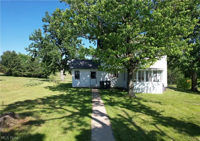 Homes for sale in Diamond, OH | 15760 N Palmyra Rd, Diamond, OH 44429 | MLS# 5194063