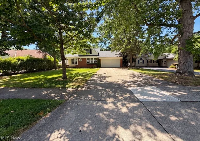 Photo 22 of Sale Pending at 1384 Ford Rd, Cleveland, OH 44124 | MLS# 5218593 | Listing updated on 2026-07-02