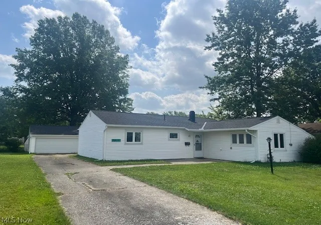 Homes for sale in North Ridgeville, OH | 7411 Denny Dr, North Ridgeville, OH 44039 | MLS# 5218381