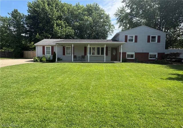 Homes for sale in Amherst, OH | 110 Habant Dr, Amherst, OH 44001 | MLS# 5218152