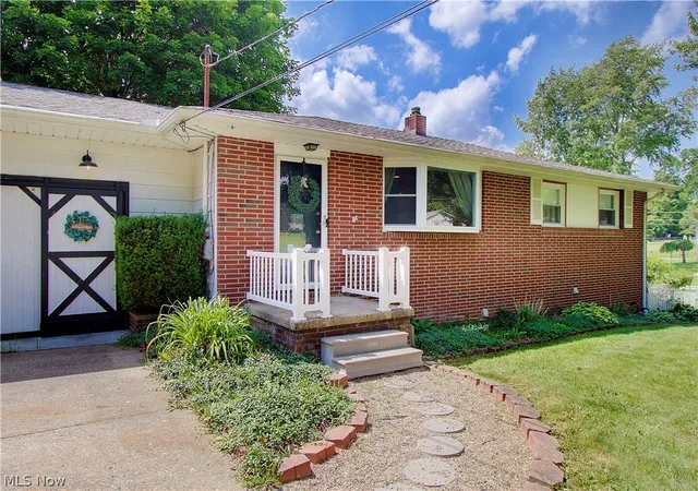 Homes for sale in Canton, OH | 6787 Glenmere Ave Ne, Canton, OH 44721 | MLS# 5218145