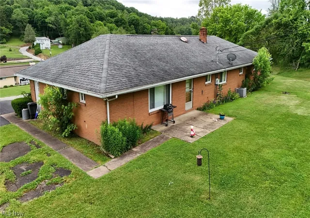 Homes for sale in Chester, WV | 6291 Veterans Blvd, Chester, WV 26034 | MLS# 5217740