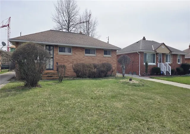 Homes for sale in Bedford Heights, OH | 24780 Picone Ln, Bedford Heights, OH 44146 | MLS# 5218656