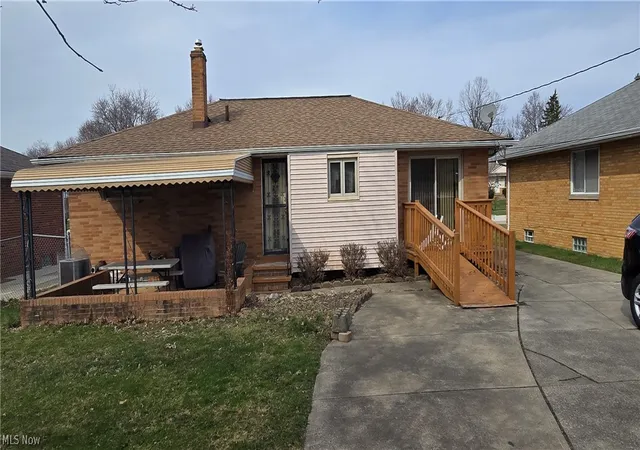 Homes for sale in Bedford Heights, OH | 24780 Picone Ln, Bedford Heights, OH 44146 | MLS# 5218656