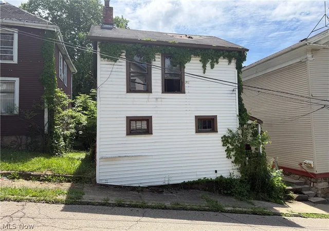 Homes for sale in East Liverpool, OH | 918 Florence St, East Liverpool, OH 43920 | MLS# 5218666