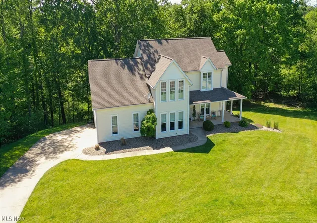Photo 3 of Single family home for sale at 2692 Pitcher Plant Ct, Green, OH 44685 | MLS# 5215046 | Listing updated on 2026-07-14