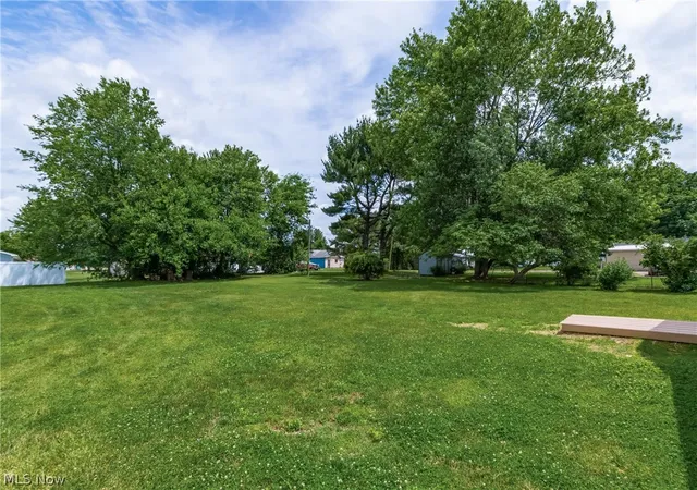 Homes for sale in Frazeysburg, OH | 174 South, Frazeysburg, OH 43822 | MLS# 5218633