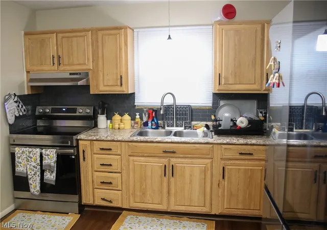Photo 3 of Sale Pending at 1258 Vane Ave, Akron, OH 44310 | MLS# 5218566 | Listing updated on 2026-08-04