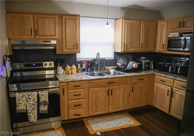 Photo 4 of Sale Pending at 1258 Vane Ave, Akron, OH 44310 | MLS# 5218566 | Listing updated on 2026-08-04