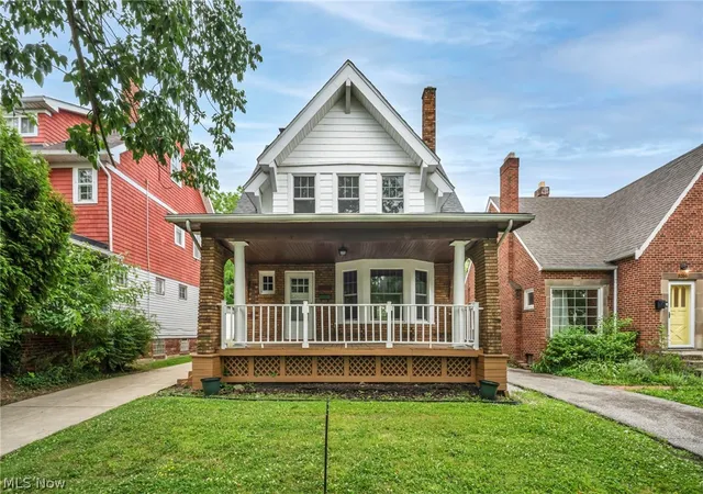 Homes for sale in Cleveland Heights, OH | 3270 Yorkshire Rd, Cleveland Heights, OH 44118 | MLS# 5217671