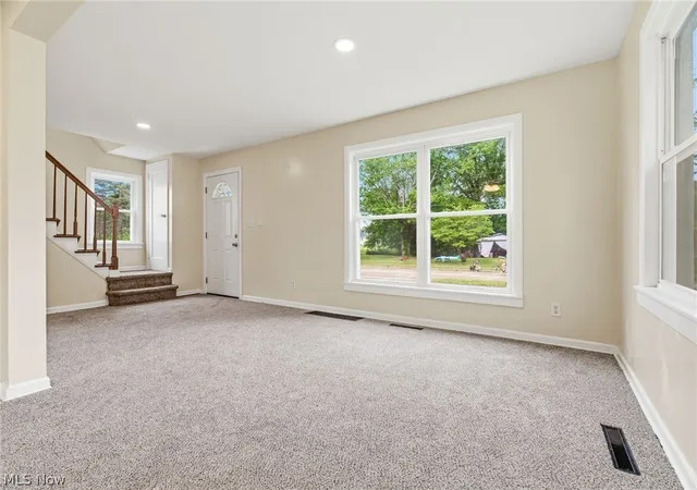Homes for sale in Alliance, OH | 445 Oak Ave, Alliance, OH 44601 | MLS# 5215635