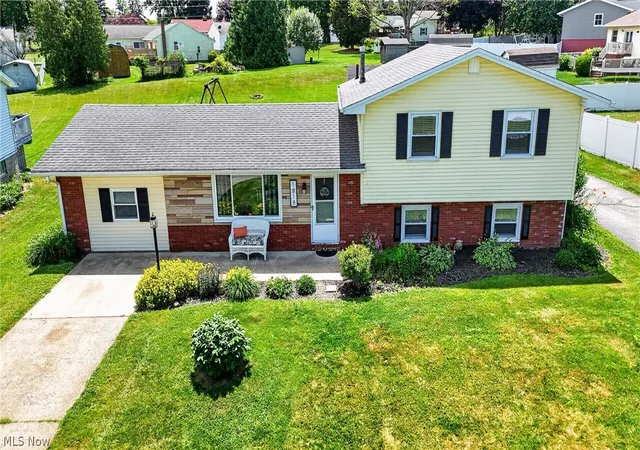 Homes for sale in Orrville, OH | 1818 Kenwood Dr, Orrville, OH 44667 | MLS# 5218671