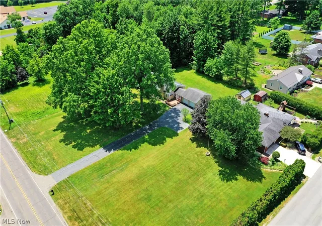 Photo 2 of Single family home for sale at 2141 North Rd NE, Warren, OH 44483 | MLS# 5218722 | Listing updated on 2026-07-19
