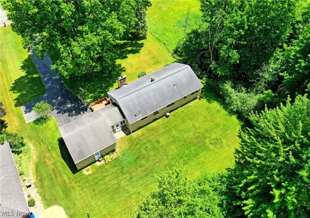 Photo 3 of Single family home for sale at 2141 North Rd NE, Warren, OH 44483 | MLS# 5218722 | Listing updated on 2026-07-19