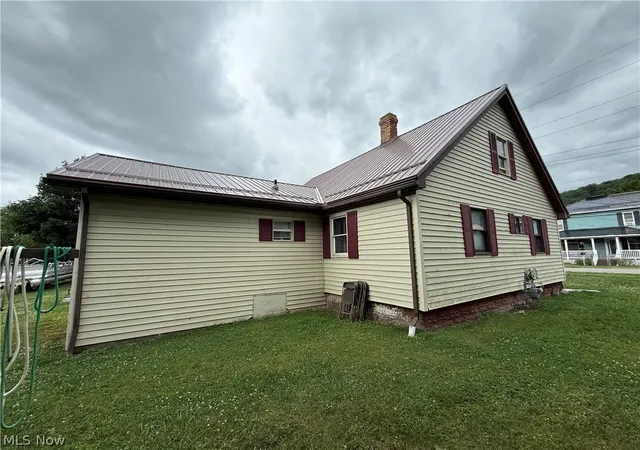 Homes for sale in East Liverpool, OH | 2014 Ohio Ave, East Liverpool, OH 43920 | MLS# 5218726