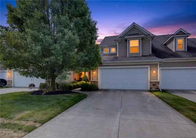 Photo 2 of Sale Pending at 8334 Beaumont Dr, Mentor, OH 44060 | MLS# 5213518 | Listing updated on 2026-08-23