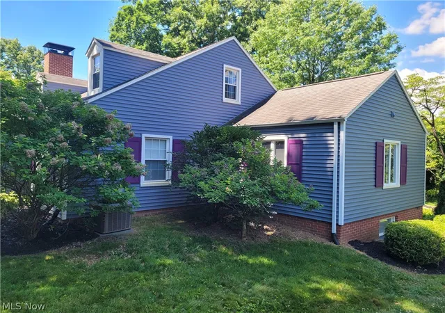 2nd image of 1721 10th St Ne, Massillon, OH 44646 | MLS# 5218768