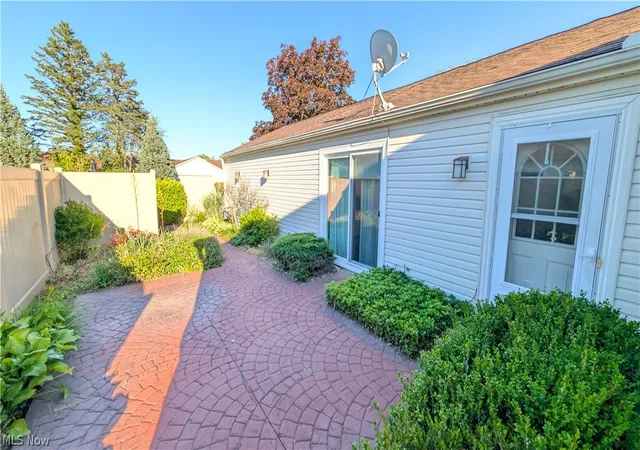 Photo 2 of Condo for sale at 4842 Red Pine Way, North Ridgeville, OH 44039 | MLS# 5218716 | Listing updated on 2026-09-01