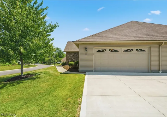 Homes for sale in North Canton, OH | 3038 Mahogany Run Cir Nw, North Canton, OH 44720 | MLS# 5218506