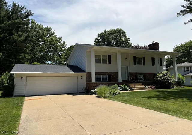 2nd image of 4491 Merlin Dr, Green, OH 44685 | MLS# 5218769