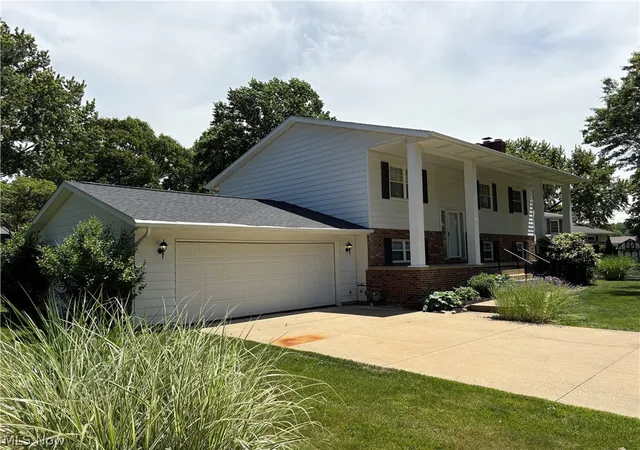 43rd image of 4491 Merlin Dr, Green, OH 44685 | MLS# 5218769