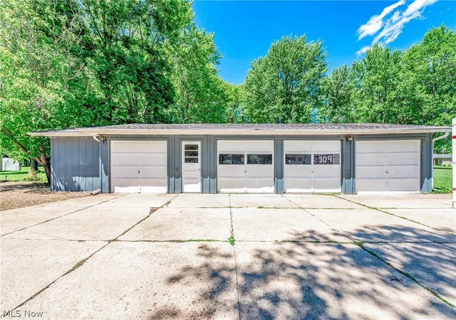 4th image of 24270 Forestview Dr, Columbia Station, OH 44028 | MLS# 5218781