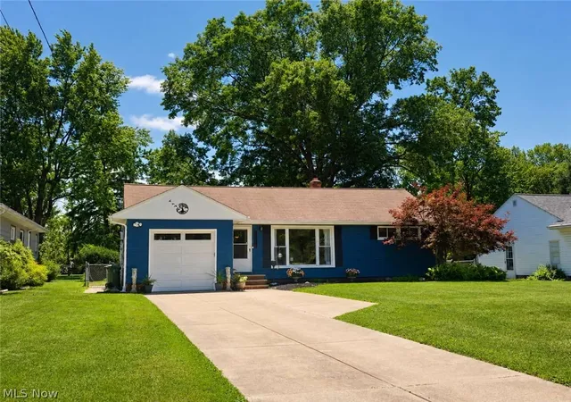 Homes for sale in Parma Heights, OH | 11737 Meadowbrook Dr, Parma Heights, OH 44130 | MLS# 5218358