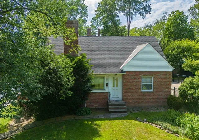 Homes for sale in Cleveland Heights, OH | 2140 Lamberton Rd, Cleveland Heights, OH 44118 | MLS# 5216559