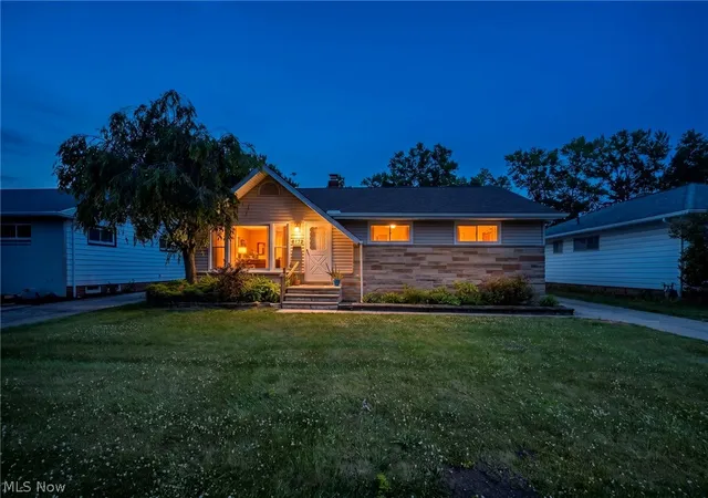 Homes for sale in Mayfield Heights, OH | 6174 Westerham Rd, Mayfield Heights, OH 44124 | MLS# 5218712
