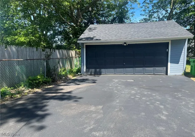 3rd image of 28061 Tremaine Dr, Euclid, OH 44132 | MLS# 5218864