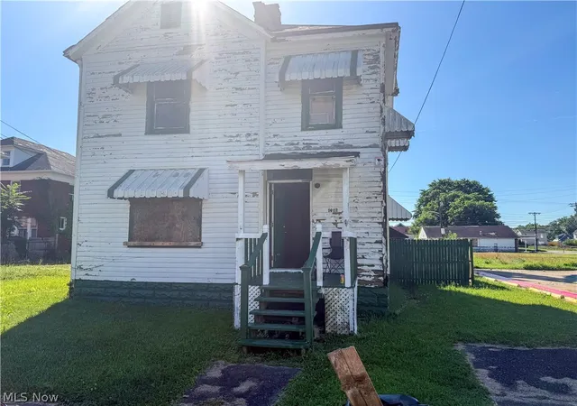3rd image of 1612 Spring St, Parkersburg, WV 26101 | MLS# 5218872