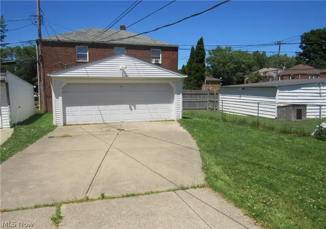 2nd image of 22131 S Lakeshore Dr, Euclid, OH 44123 | MLS# 5218854