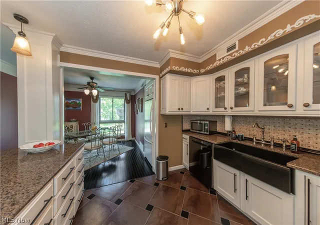 2nd image of 1115 Canyon View Rd #103, Northfield, OH 44067 | MLS# 5218826