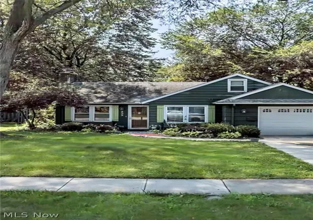 Homes for sale in Berea, OH | 232 Franklin Dr, Berea, OH 44017 | MLS# 5218655