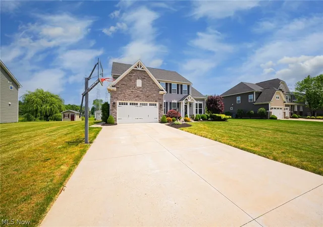 Photo 4 of Single family home for sale at 3131 Fairview Dr, Avon, OH 44011 | MLS# 5218880 | Listing updated on 2026-08-20