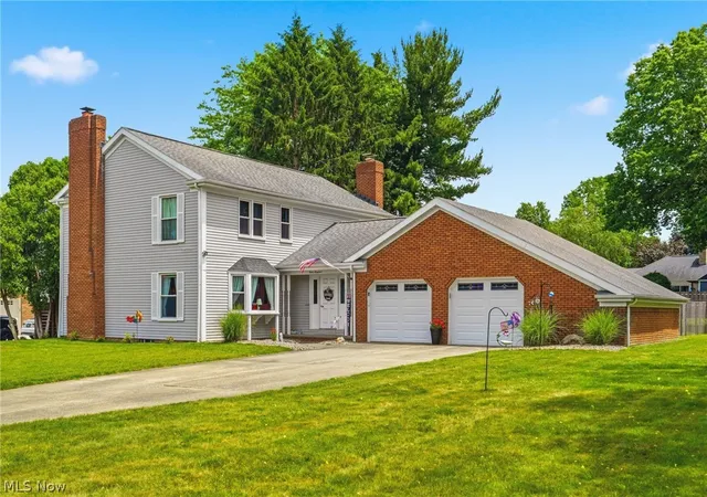3rd image of 1200 Briarview Ave Nw, North Canton, OH 44720 | MLS# 5218871