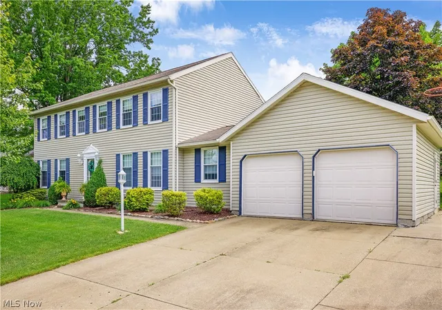 Homes for sale in Uniontown, OH | 4583 Wildflower Dr, Uniontown, OH 44720 | MLS# 5218238