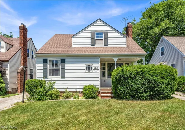 Homes for sale in South Euclid, OH | 4241 Wilmington Rd, South Euclid, OH 44121 | MLS# 5217313