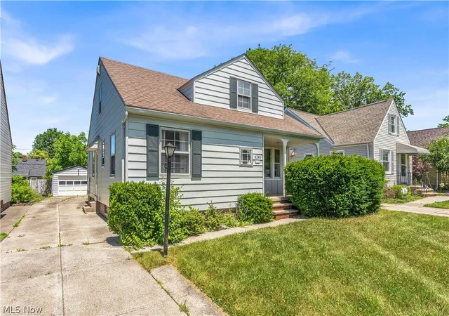 Homes for sale in South Euclid, OH | 4241 Wilmington Rd, South Euclid, OH 44121 | MLS# 5217313