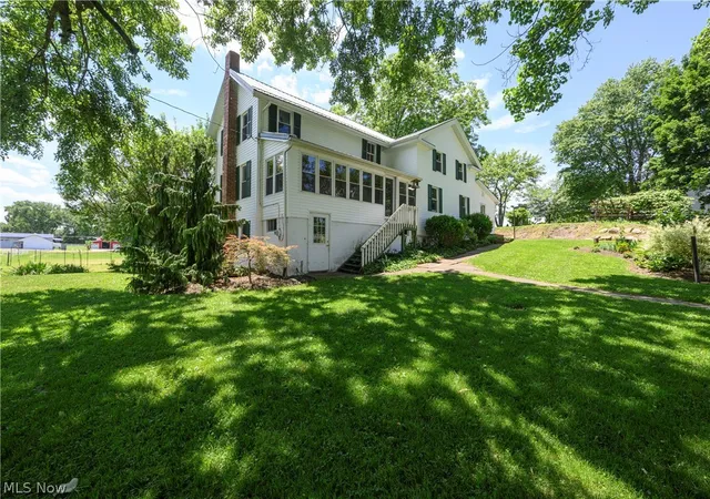 Photo 2 of Single family home for sale at 12201 King Church Ave Nw, Uniontown, OH 44685 | MLS# 5218938 | Listing updated on 2026-09-01